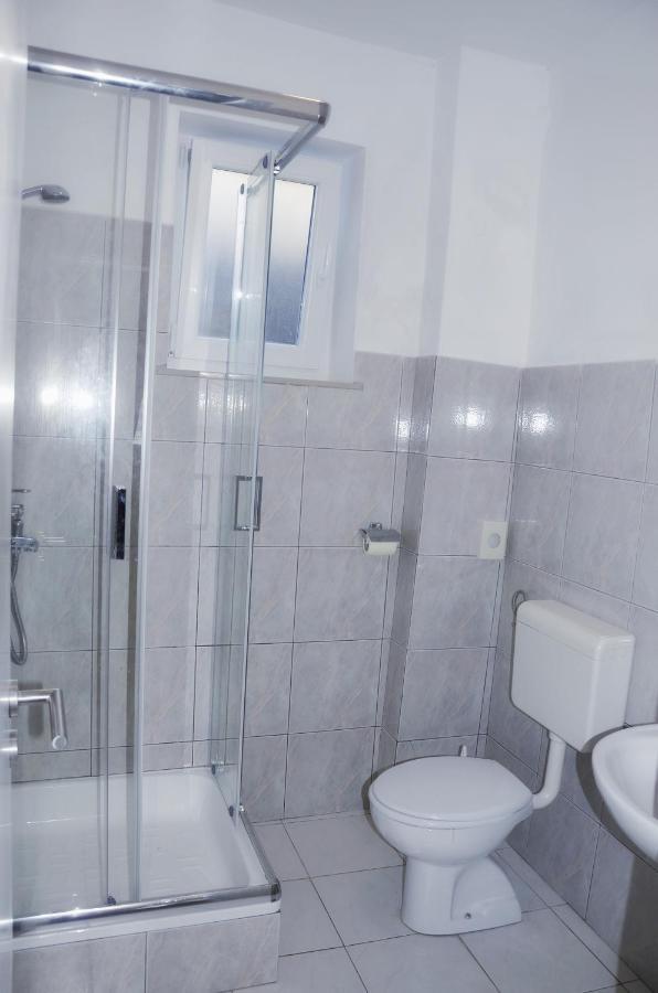 Apartman Rocan فيرسار المظهر الخارجي الصورة