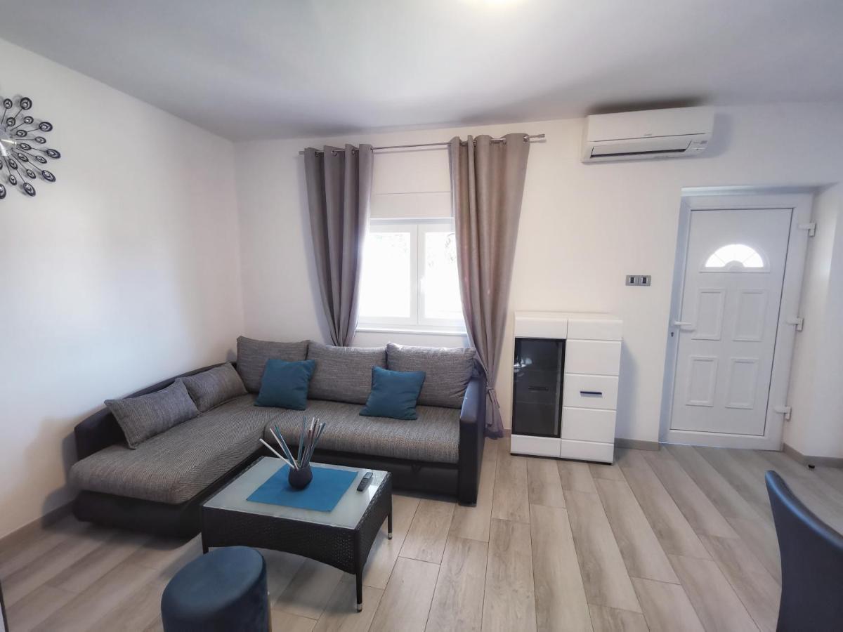 Apartman Rocan فيرسار المظهر الخارجي الصورة